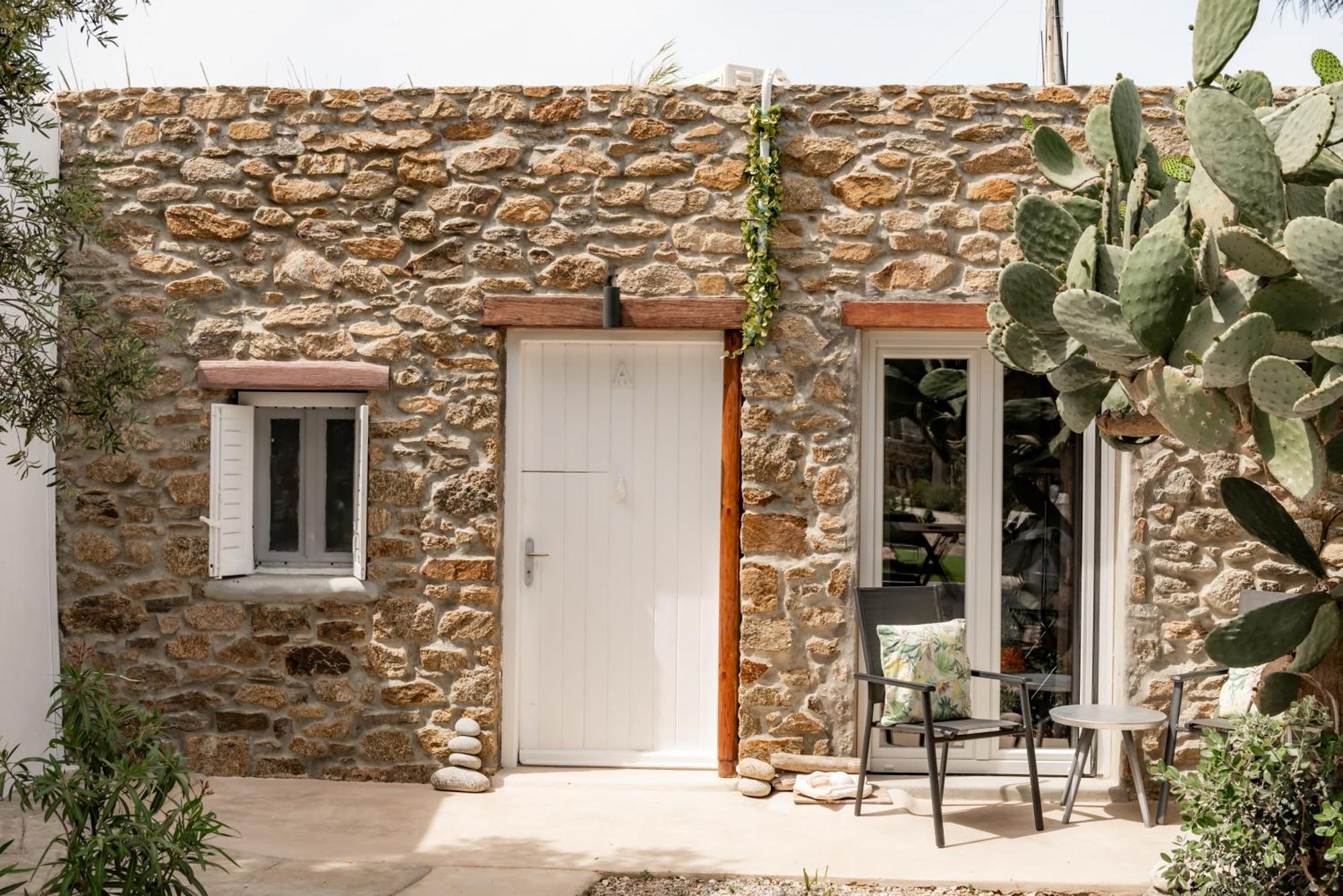 Honey Bee House * Mykonos Town