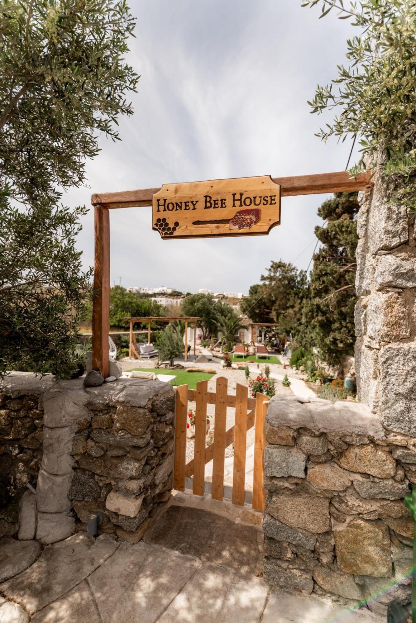 Honey Bee House * Mykonos Town