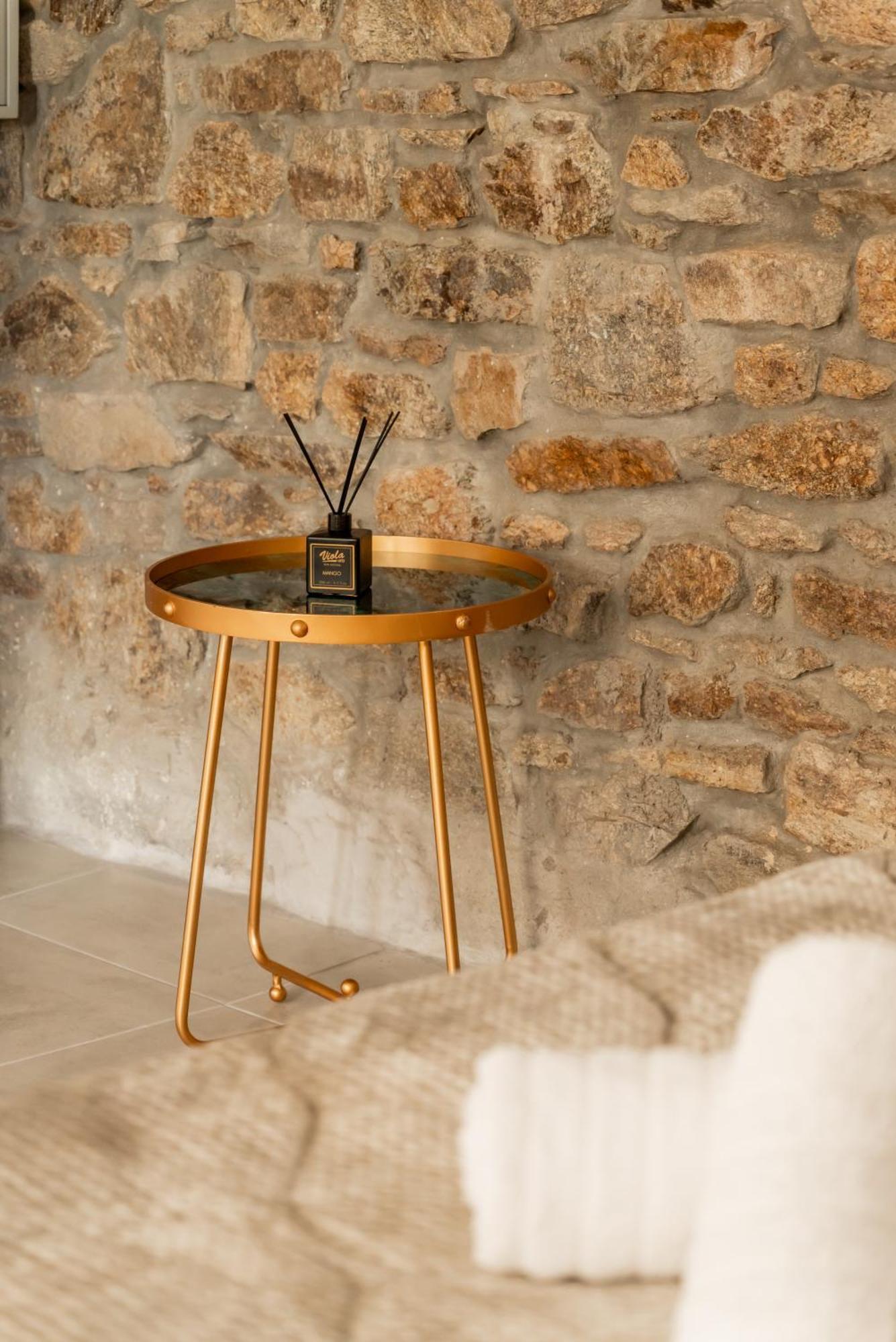 Honey Bee House Apartment