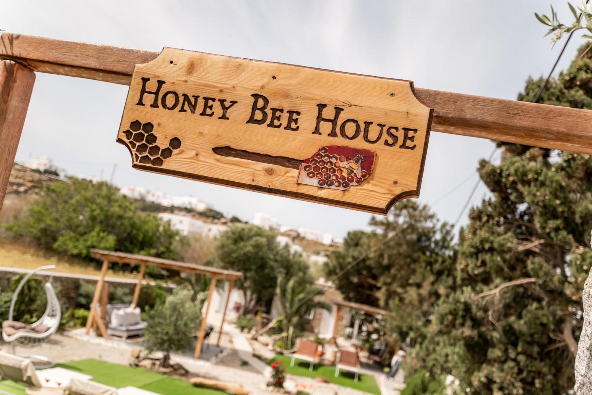 Apartment Honey Bee House *